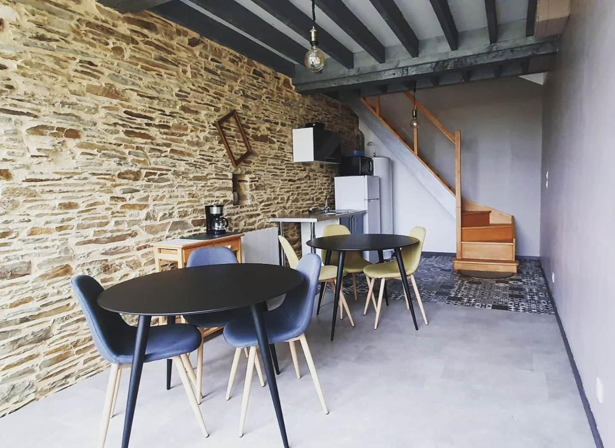 Au Champ Du Douits Couette-café *